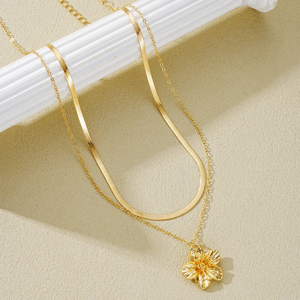 ✨ FloraPearl Elegance Y Necklace