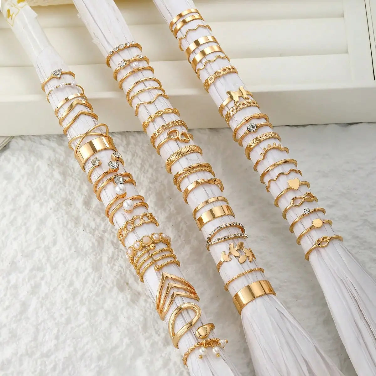 ✨ Trendy Grace 52-Piece Ring Box