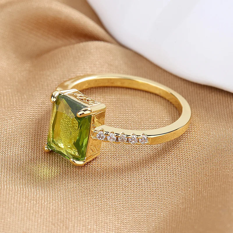 💍 Olive Royale Princess Ring