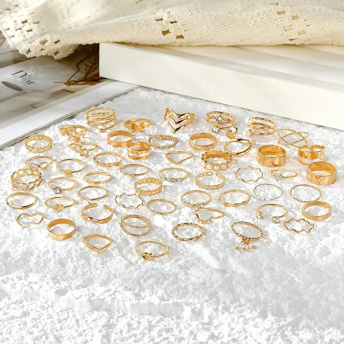 ✨ Trendy Grace 52-Piece Ring Box