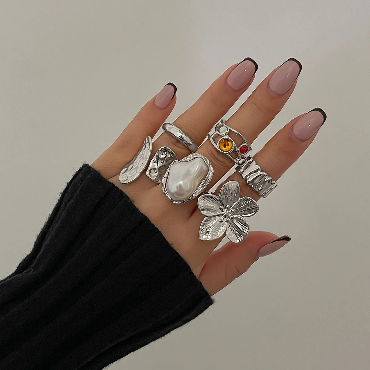 🌸 BlossomAura Pearl Ring