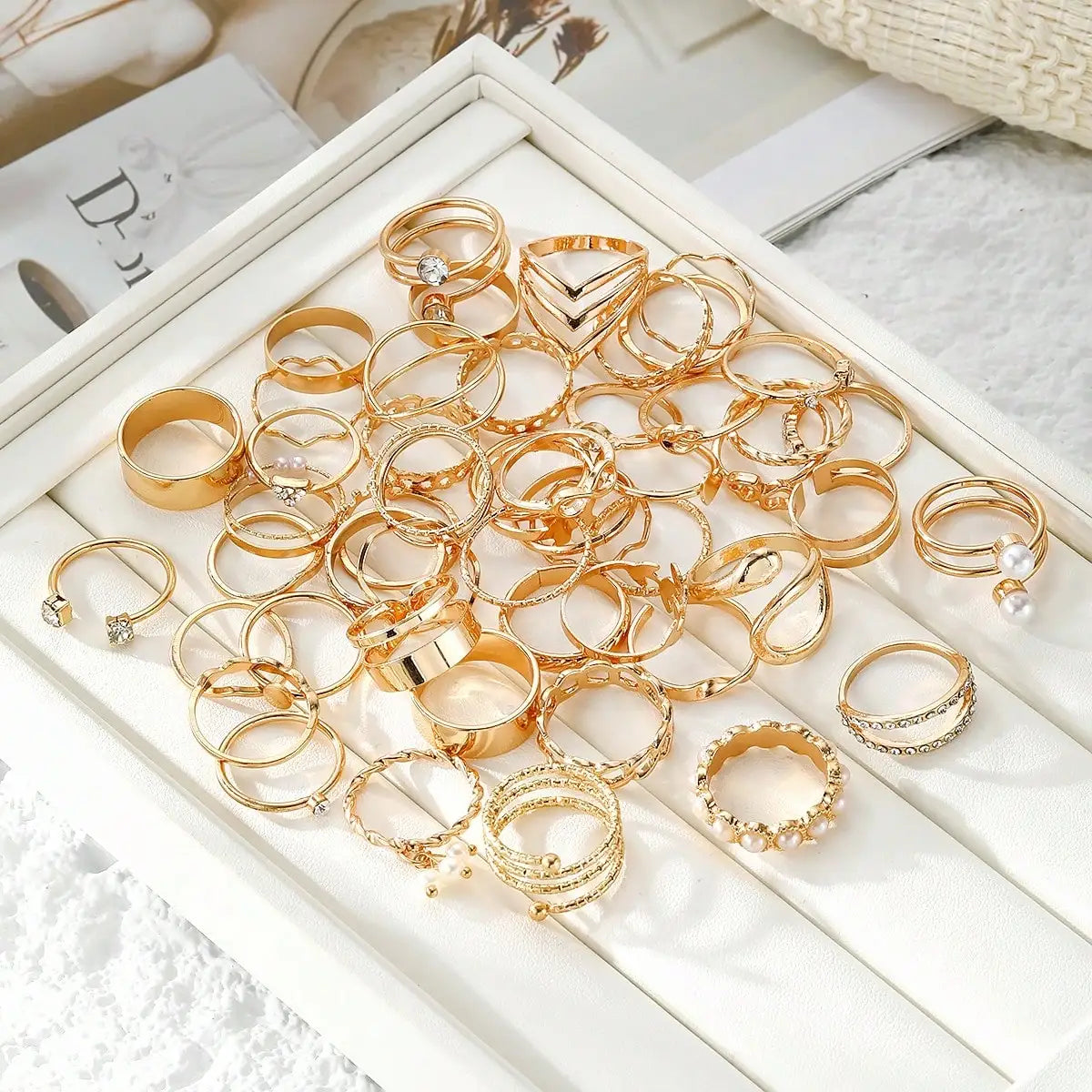 ✨ Trendy Grace 52-Piece Ring Box