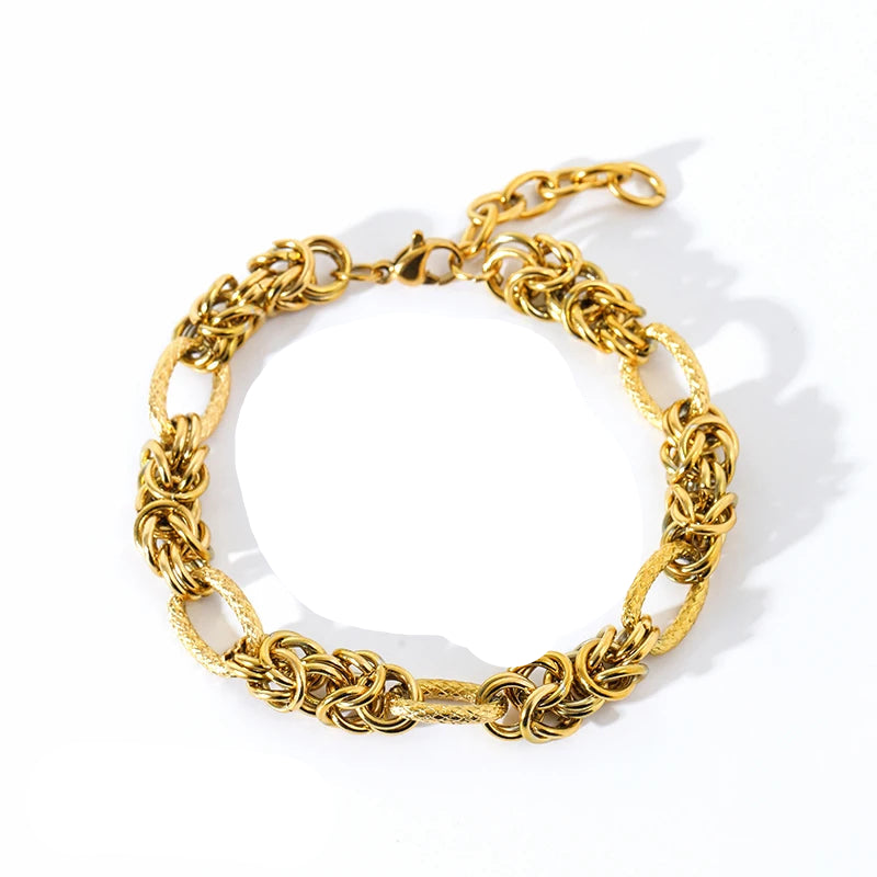 ✨ Golden Helix Bangle