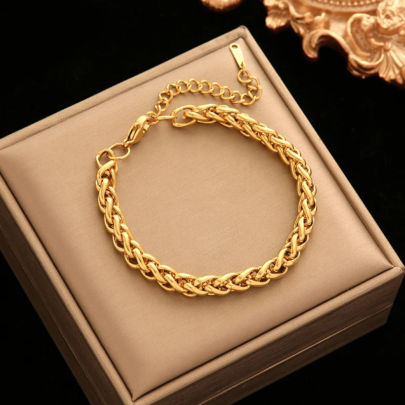 ✨ Golden Helix Bangle