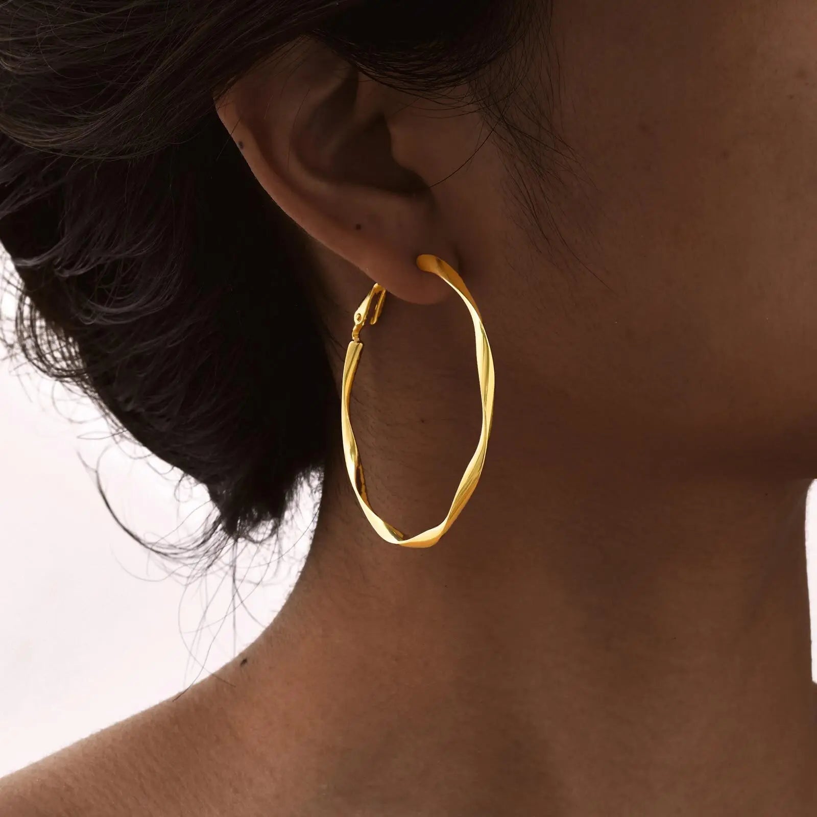 ✨ TwistSilk Mobius Hoops